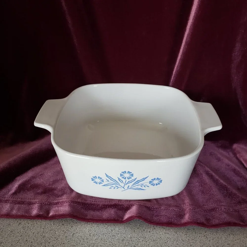 VTG CORNING WARE BLUE CORNFLOWER  SQUARE CASSEROLE DISH